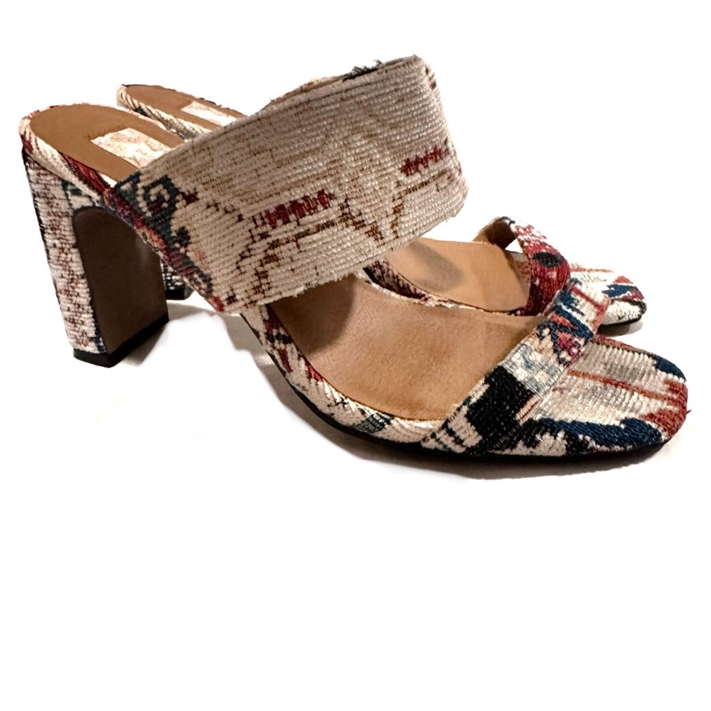 Band of Gypsies Torrey Sandal is Tapestry Multi Fabric